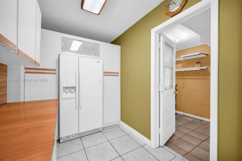 Villa ou maison à vendre à Miami, Floride: 4 chambres, 130.43 m2 № 2029578 - photo 14