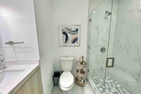 Casa en alquiler en Oakland Park, Florida, 3 dormitorios, 99.96 m2 № 2019738 - foto 18