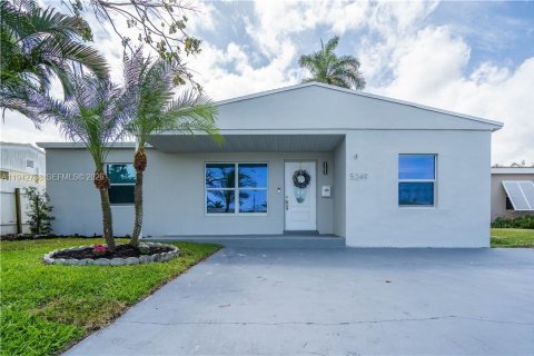 Casa en Oakland Park, Florida 3 dormitorios, 99.96 m2 № 2019738
