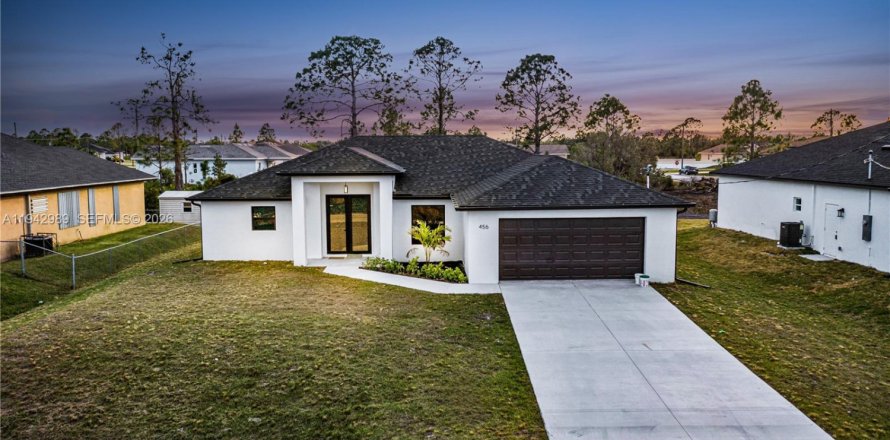House in Lehigh Acres, Florida 4 bedrooms, 162.49 sq.m. № 1999246