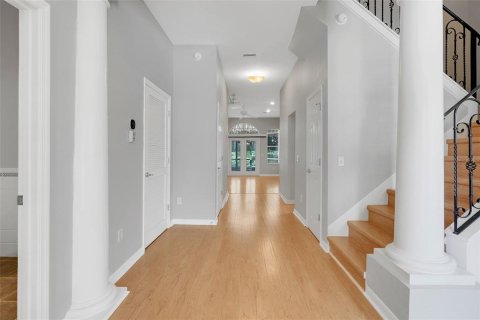 House in Lady Lake, Florida 3 bedrooms, 210.98 sq.m. № 1855505 - photo 5