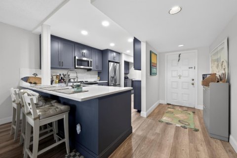 Condo in Delray Beach, Florida, 2 bedrooms  № 2078595 - photo 15