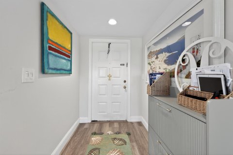 Condo in Delray Beach, Florida, 2 bedrooms  № 2078595 - photo 4