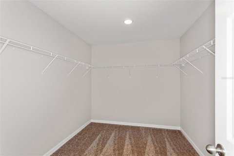House in Haines City, Florida 5 bedrooms, 268.3 sq.m. № 2149536 - photo 8