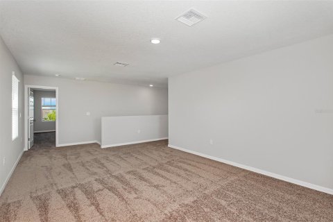 House in Haines City, Florida 5 bedrooms, 268.3 sq.m. № 2149536 - photo 22