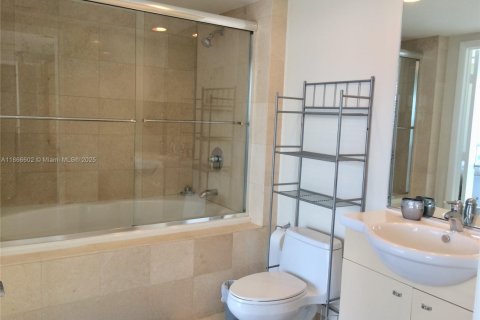 Copropriété à vendre à Hallandale Beach, Floride: 1 chambre, 80.92 m2 № 1979360 - photo 11