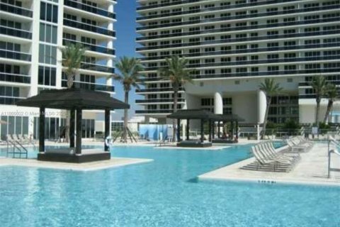 Copropriété à vendre à Hallandale Beach, Floride: 1 chambre, 80.92 m2 № 1979360 - photo 17
