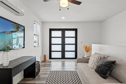 Touwnhouse à vendre à Pinellas Park, Floride: 3 chambres, 218.41 m2 № 2152102 - photo 30