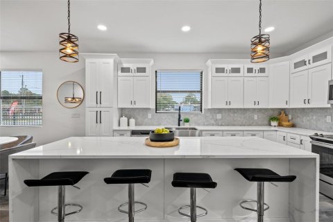 Touwnhouse à vendre à Pinellas Park, Floride: 3 chambres, 218.41 m2 № 2152102 - photo 14