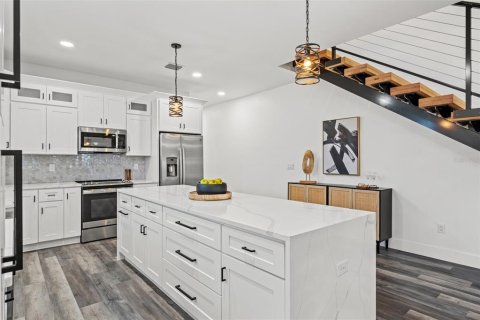 Touwnhouse à vendre à Pinellas Park, Floride: 3 chambres, 218.41 m2 № 2152102 - photo 6