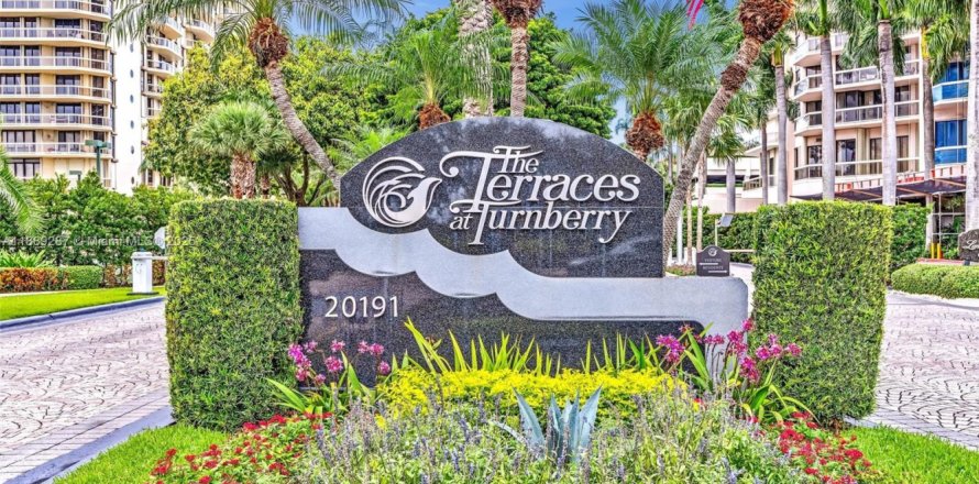 Condo à Aventura, Floride, 2 chambres  № 1946307