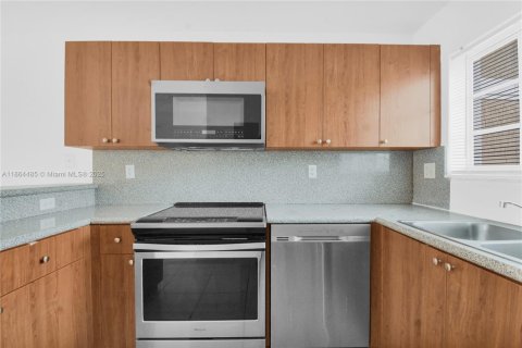 Townhouse in Homestead, Florida 2 bedrooms, 112.6 sq.m. № 1892829 - photo 12