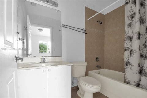 Townhouse in Homestead, Florida 2 bedrooms, 112.6 sq.m. № 1892829 - photo 22