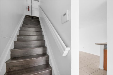 Townhouse in Homestead, Florida 2 bedrooms, 112.6 sq.m. № 1892829 - photo 14