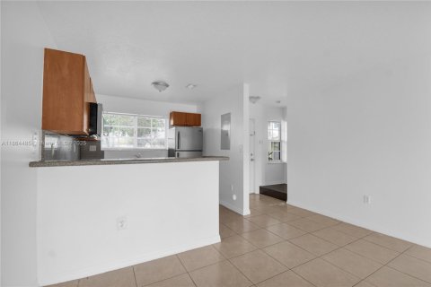 Townhouse in Homestead, Florida 2 bedrooms, 112.6 sq.m. № 1892829 - photo 6