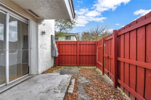 Townhouse in Homestead, Florida 2 bedrooms, 112.6 sq.m. № 1892829 - photo 29