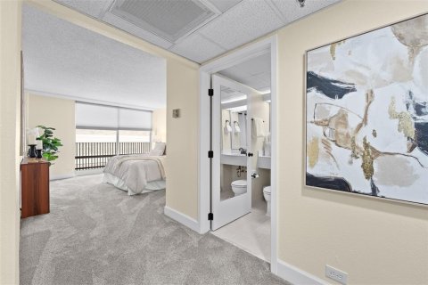 Condo in Orlando, Florida, 2 bedrooms  № 2201836 - photo 27