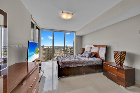 Copropriété à vendre à Hallandale Beach, Floride: 3 chambres, 145.95 m2 № 2145712 - photo 15