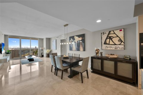 Copropriété à vendre à Hallandale Beach, Floride: 3 chambres, 145.95 m2 № 2145712 - photo 12