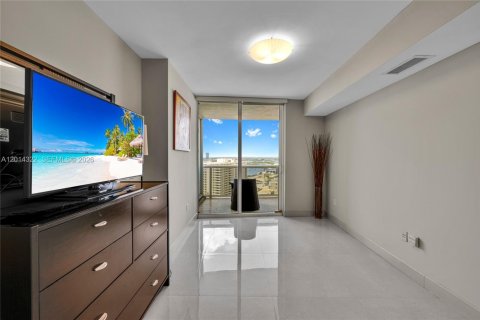Copropriété à vendre à Hallandale Beach, Floride: 3 chambres, 145.95 m2 № 2145712 - photo 25