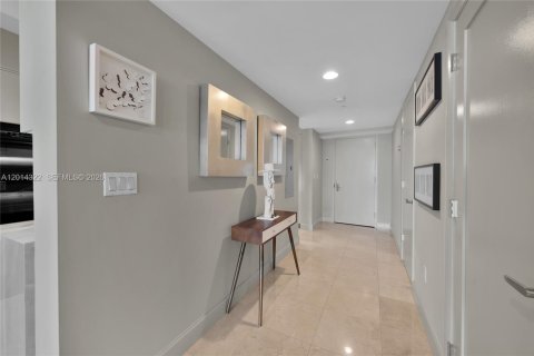 Copropriété à vendre à Hallandale Beach, Floride: 3 chambres, 145.95 m2 № 2145712 - photo 7