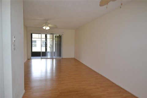 Copropriété à louer à New Port Richey, Floride: 1 chambre, 65.77 m2 № 1837802 - photo 2