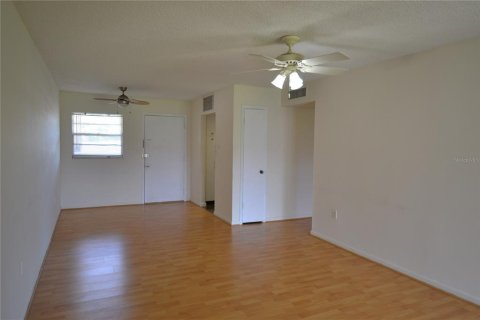 Copropriété à louer à New Port Richey, Floride: 1 chambre, 65.77 m2 № 1837802 - photo 16