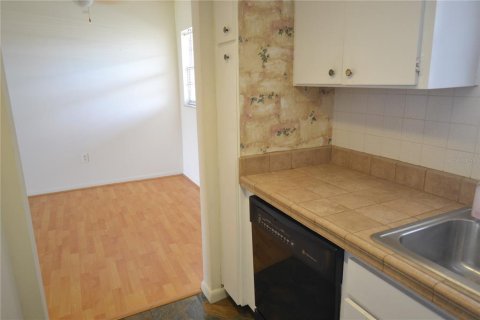 Copropriété à louer à New Port Richey, Floride: 1 chambre, 65.77 m2 № 1837802 - photo 10