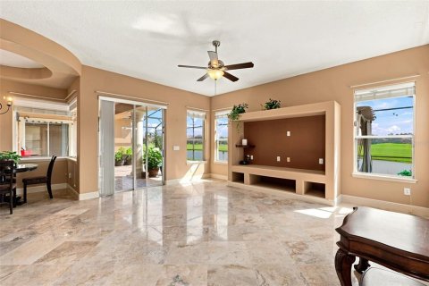 Casa en venta en Davenport, Florida, 5 dormitorios, 374.77 m2 № 2200707 - foto 29