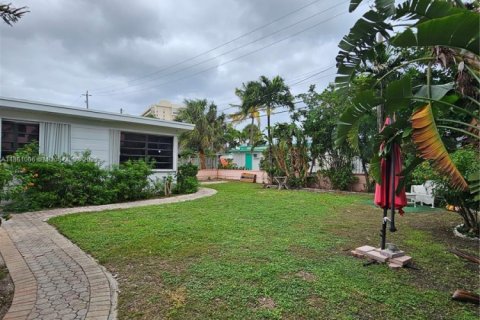 House in Lauderdale-by-the-Sea, Florida 3 bedrooms, 165.46 sq.m. № 1889266 - photo 16