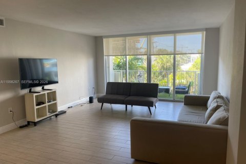 Condominio en alquiler en Bay Harbor Islands, Florida, 1 dormitorio, 88.26 m2 № 2063495 - foto 5