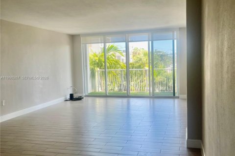 Condominio en alquiler en Bay Harbor Islands, Florida, 1 dormitorio, 88.26 m2 № 2063495 - foto 16