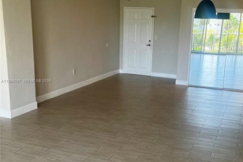 Condominio en alquiler en Bay Harbor Islands, Florida, 1 dormitorio, 88.26 m2 № 2063495 - foto 12
