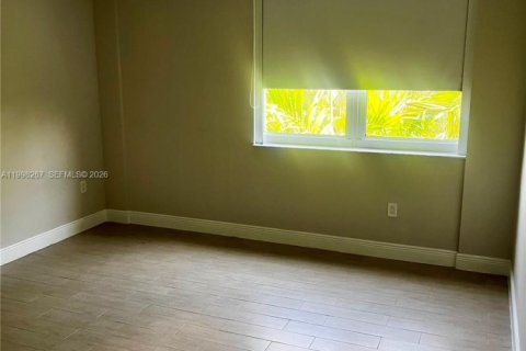 Condominio en alquiler en Bay Harbor Islands, Florida, 1 dormitorio, 88.26 m2 № 2063495 - foto 17