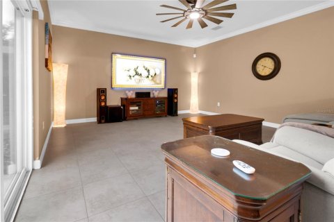 House in Davenport, Florida 5 bedrooms, 336.58 sq.m. № 1900027 - photo 15