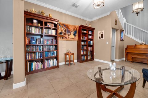 House in Davenport, Florida 5 bedrooms, 336.58 sq.m. № 1900027 - photo 4