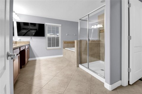 House in Davenport, Florida 5 bedrooms, 336.58 sq.m. № 1900027 - photo 28