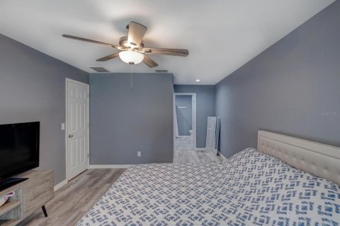 House in Palm Harbor, Florida 4 bedrooms, 179.49 sq.m. № 1566390 - photo 20