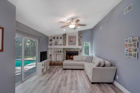 House in Palm Harbor, Florida 4 bedrooms, 179.49 sq.m. № 1566390 - photo 14