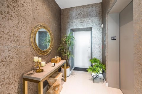 Condominio en venta en Miami, Florida, 4 dormitorios, 224.64 m2 № 2034478 - foto 27