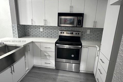 Townhouse in Hialeah, Florida 2 bedrooms № 1986487 - photo 3