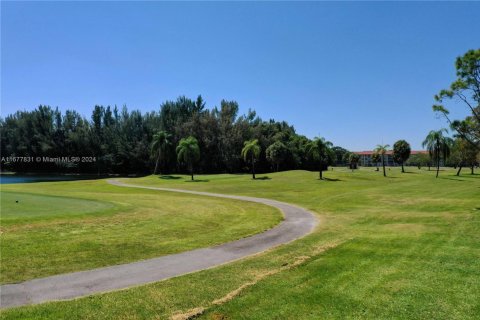 Condo in Pembroke Pines, Florida, 2 bedrooms  № 1863004 - photo 17