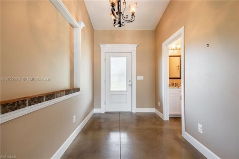 House in LaBelle, Florida 5 bedrooms № 2176442 - photo 6