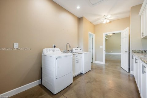 House in LaBelle, Florida 5 bedrooms № 2176442 - photo 25