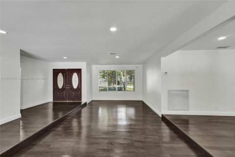 Casa en venta en Pompano Beach, Florida, 4 dormitorios, 225.85 m2 № 1460738 - foto 10
