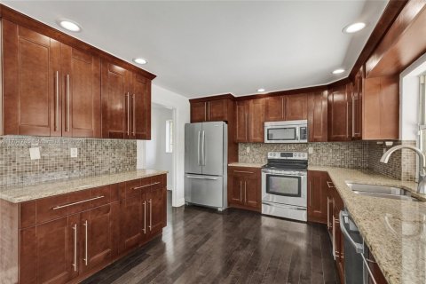 Casa en venta en Pompano Beach, Florida, 4 dormitorios, 225.85 m2 № 1460738 - foto 21
