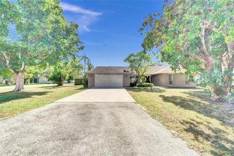 Casa en venta en Pompano Beach, Florida, 4 dormitorios, 225.85 m2 № 1460738 - foto 3