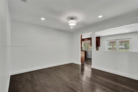 Casa en venta en Pompano Beach, Florida, 4 dormitorios, 225.85 m2 № 1460738 - foto 15