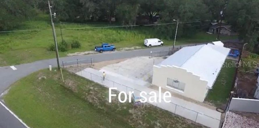 Immobilier commercial à Leesburg, Floride 159.79 m2 № 2345402