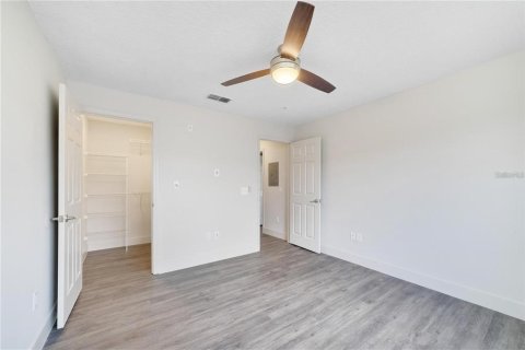 Condominio en alquiler en Oviedo, Florida, 2 dormitorios, 80.92 m2 № 1900645 - foto 10